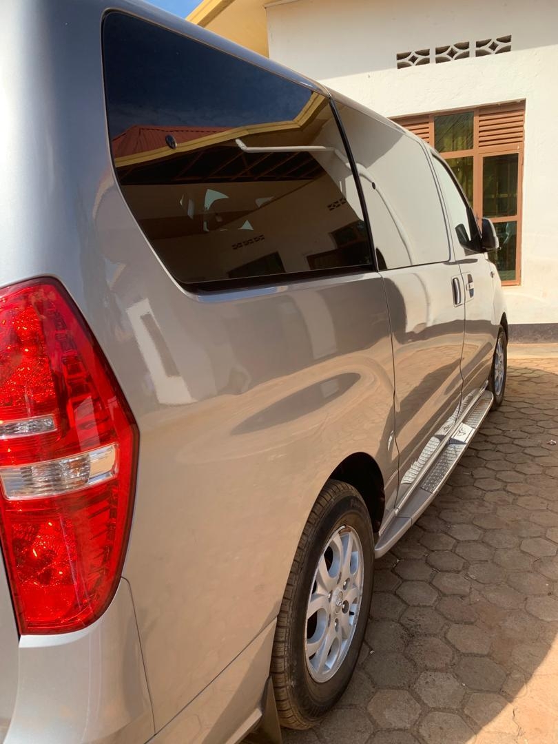 BERE 339: 2011 HYUNDAI STAREX(Hyundai H-1) is available for sale
