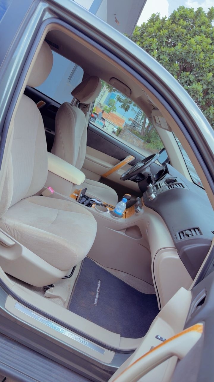 BERE 342 :2010 Toyota Highlander Hybrid For Sale
