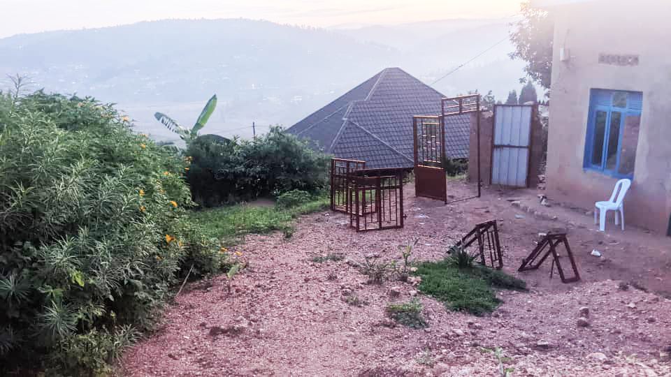 BERE 61 IY BISHENYI. BISHENYI NICE PLOT FOR SALE near Rwanda charity eye Hospital INCLUDING SMALL HOUSE !#+25078065812