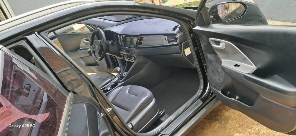 BERE 012 BQ : KIA NIRO 2016 in good condition is available for sale #+250780675812